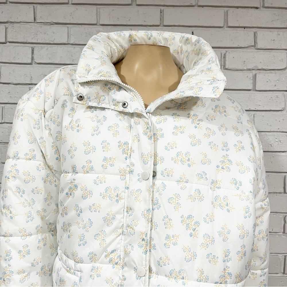 Neon Rose Women’s Vintage Ditsy Floral Puffer Jacket - Picture 2 of 10
